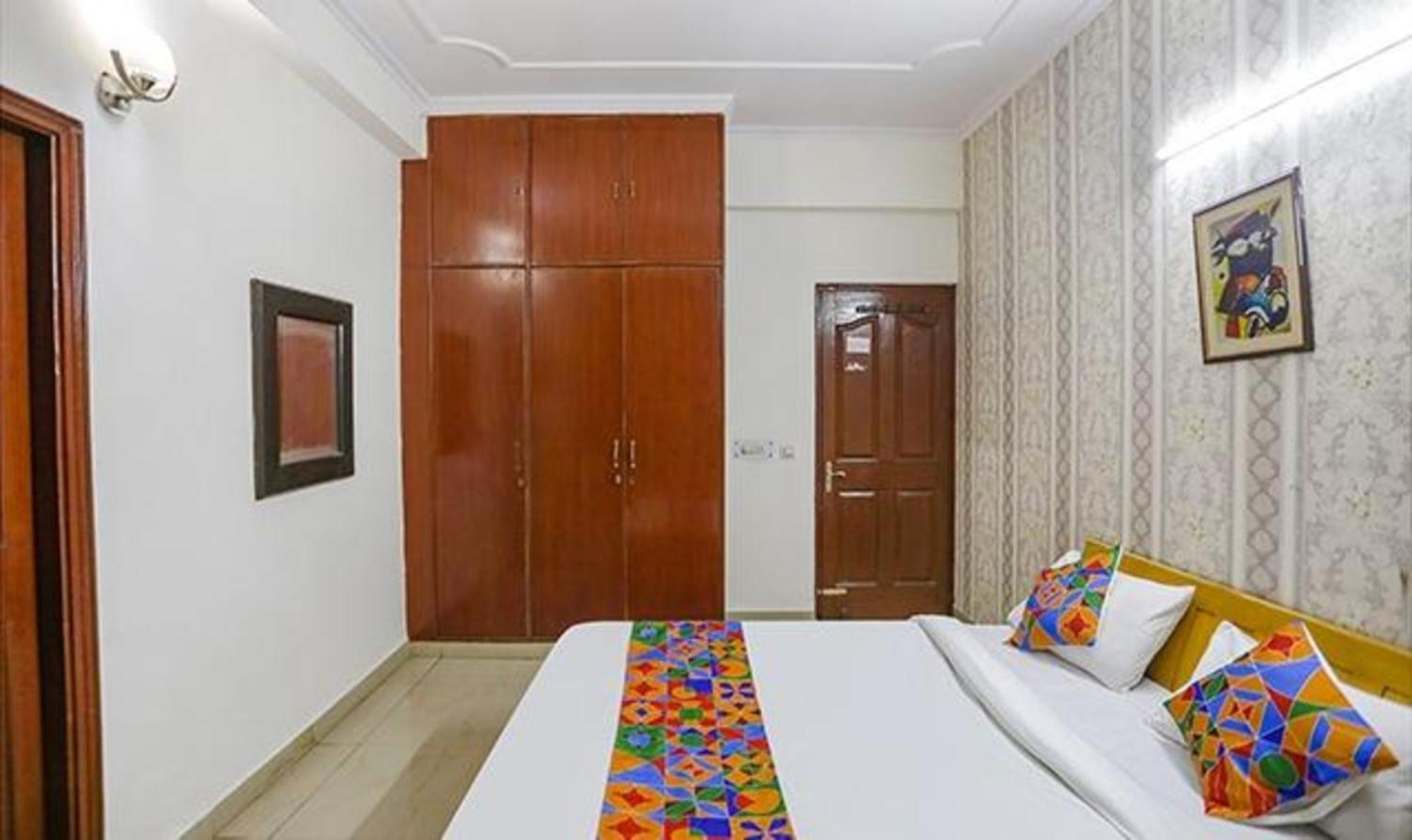 Hotel Fabexpress Ap International Noida Exterior foto