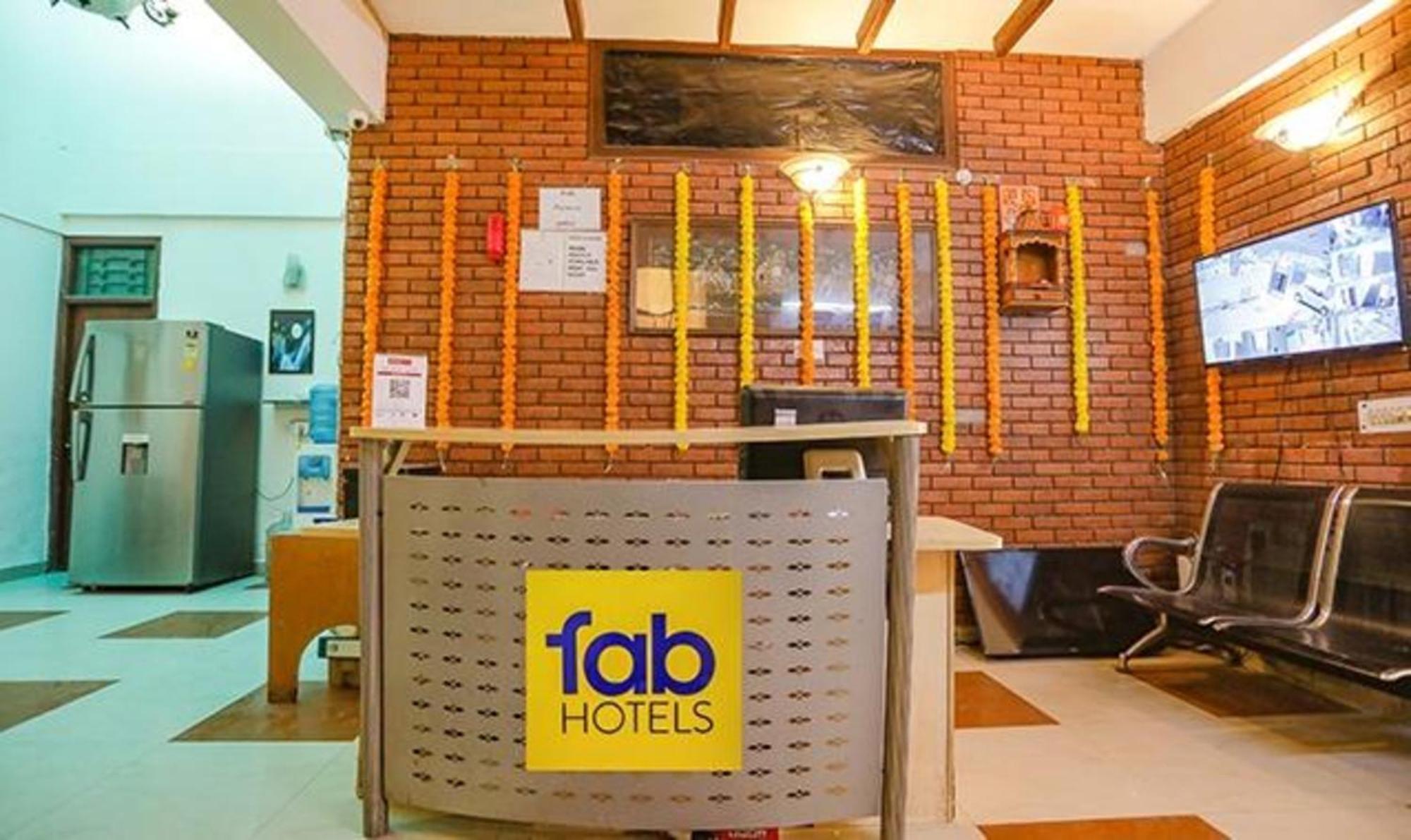 Hotel Fabexpress Ap International Noida Exterior foto